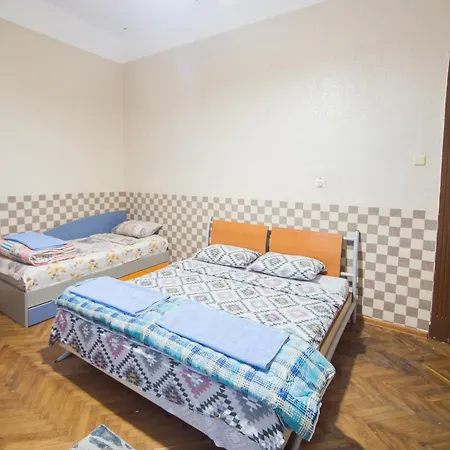 Апартаменты Summer Square - 2 Bedrooms Retro Flat With Great Location, 1st Fl Бургас