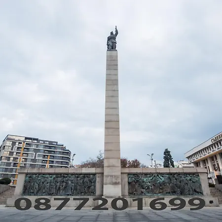 Summer Square - 2 Bedrooms Retro Flat With Great Location, 1st Fl Бургас