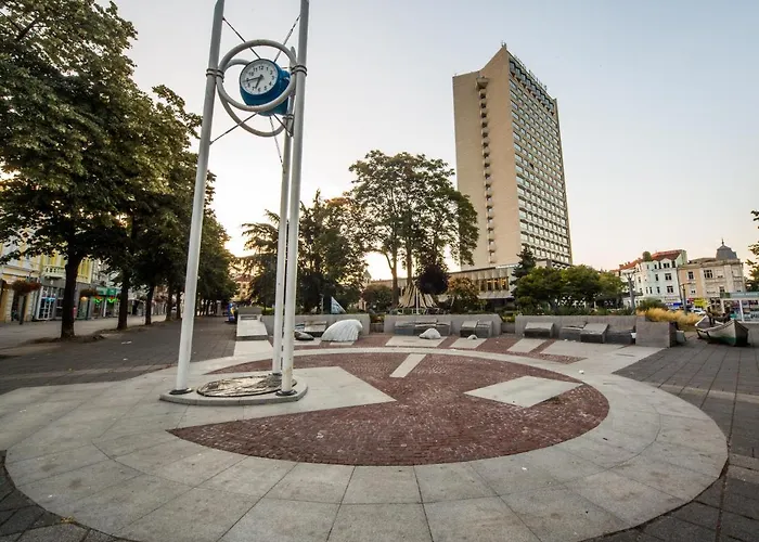 Appartement Summer Square - 2 Bedrooms Retro Flat With Great Location, 1st Fl Burgas