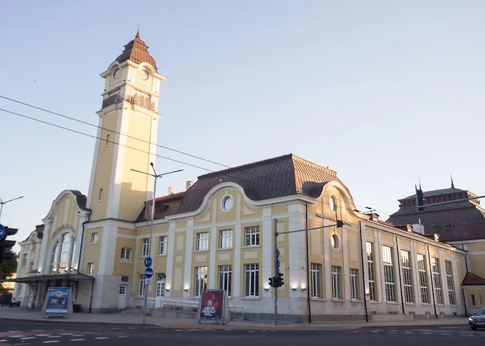 Summer Square - 2 Bedrooms Retro Flat With Great Location, 1st Fl * Burgas