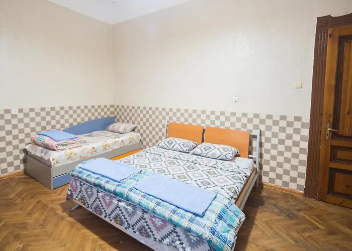 Apartment Summer Square - 2 Bedrooms Retro Flat With Great Location, 1st Fl Burgas