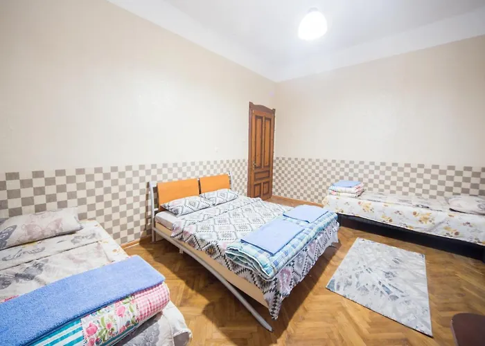 Summer Square - 2 Bedrooms Retro Flat With Great Location, 1st Fl * Burgas