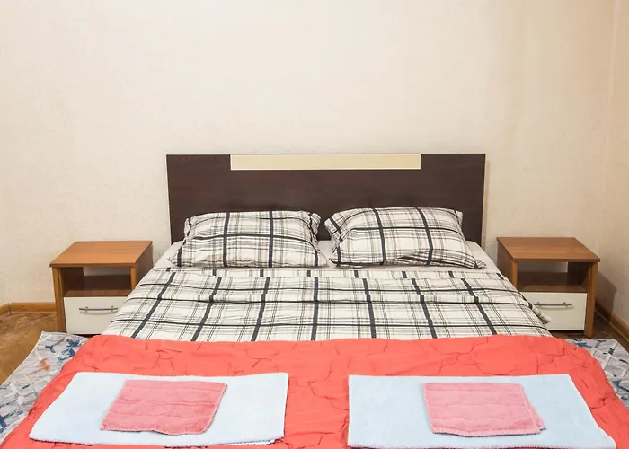 Apartment Summer Square - 2 Bedrooms Retro Flat With Great Location, 1st Fl