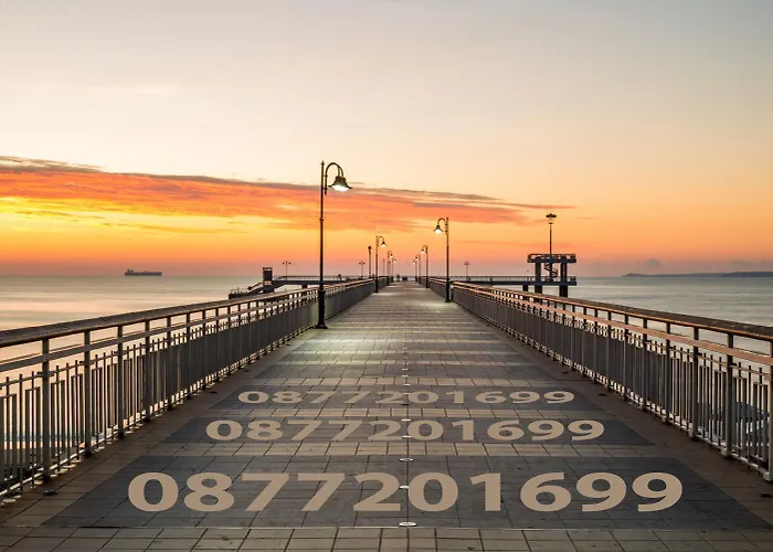 Summer Square - 2 Bedrooms Retro Flat With Great Location, 1st Fl *