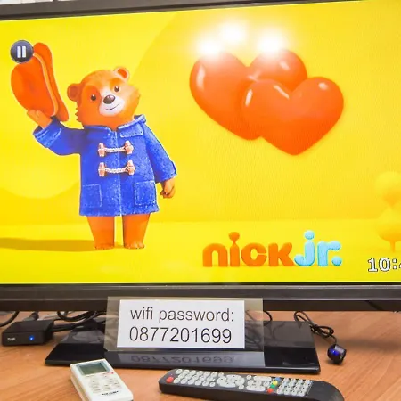 Summer Square - 2 Bedrooms Retro Flat With Great Location, 1st Fl Burgas City