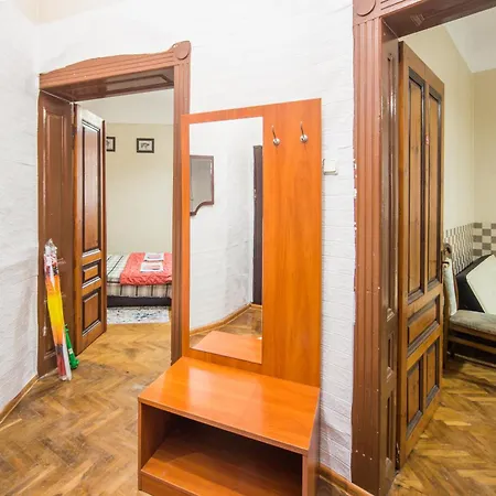 Summer Square - 2 Bedrooms Retro Flat With Great Location, 1st Fl Burgas City